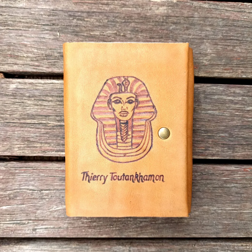 Création cuir artisanal - COUVRE-LIVRE : CARTES