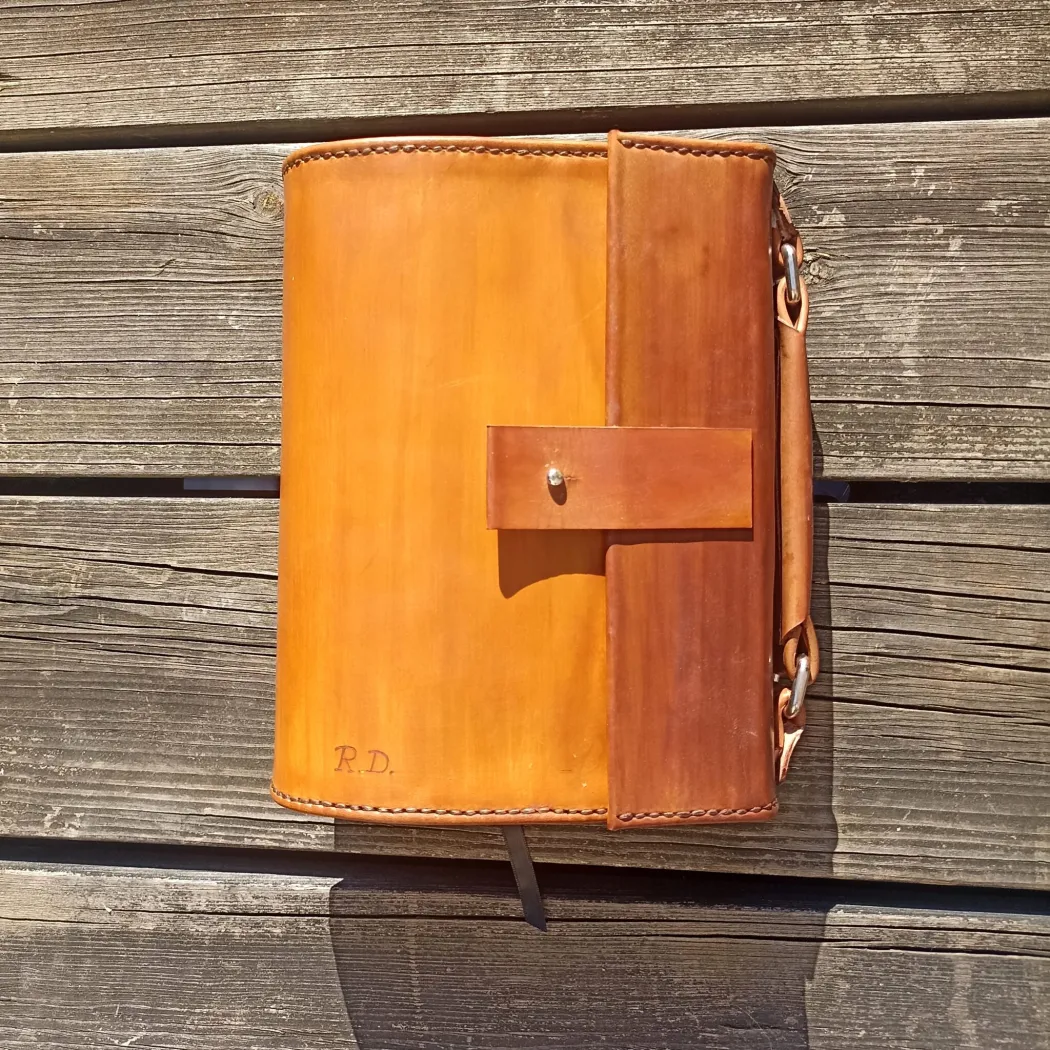Création cuir artisanal - ACCESSOIRES : JARDIN
