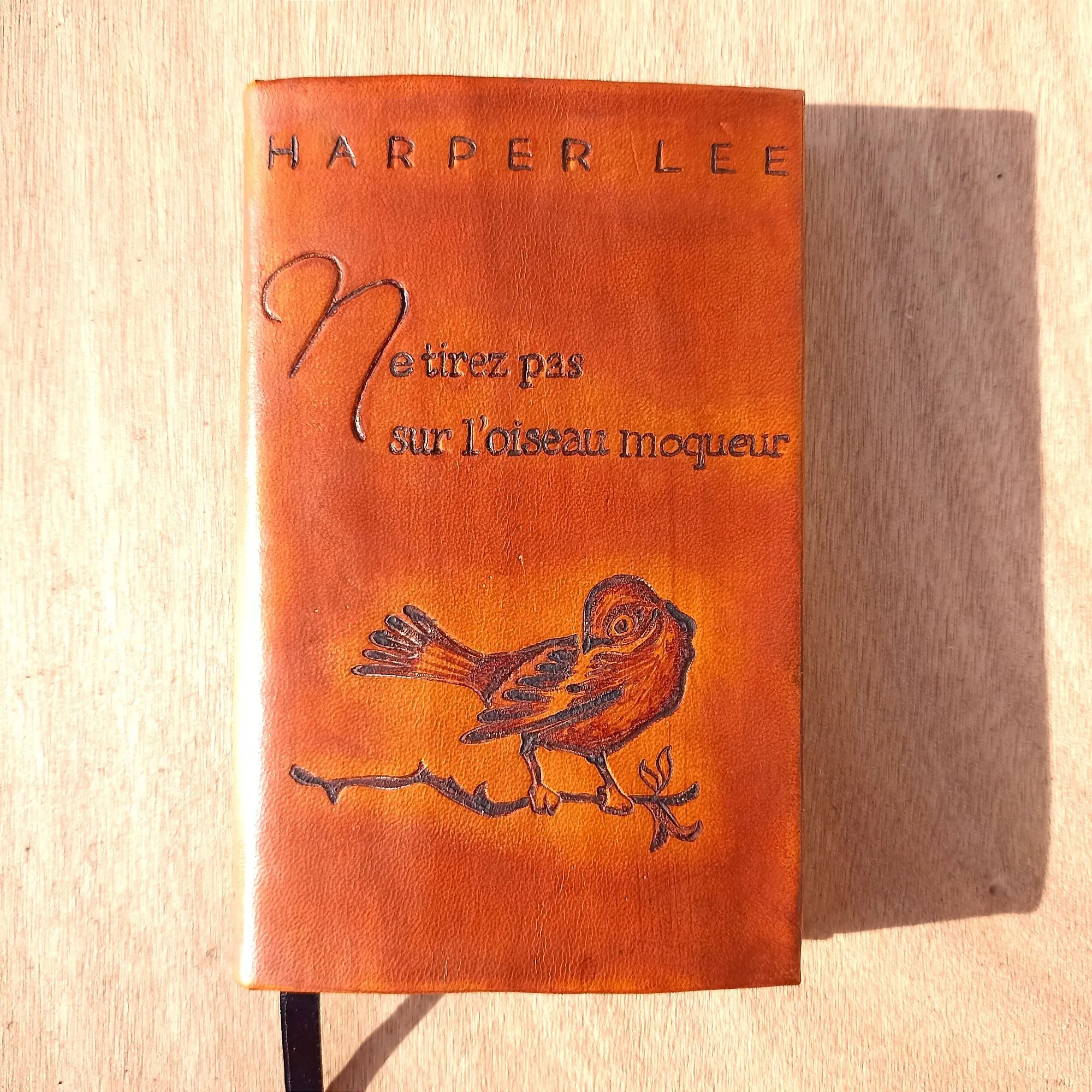Création cuir artisanal - COUVRE-LIVRE : ROSSIGNOL